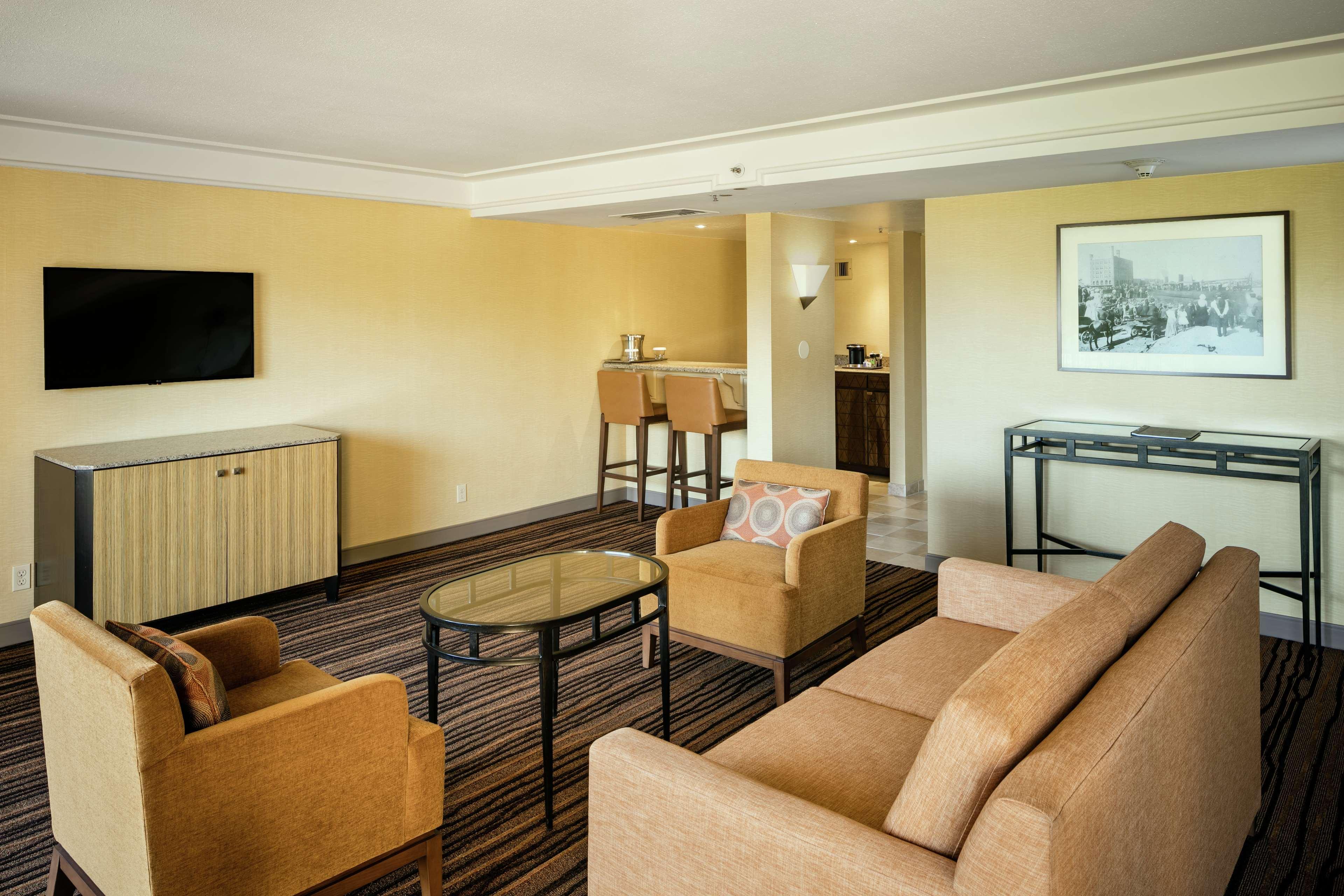 Hotel Hilton Stockton Exterior foto