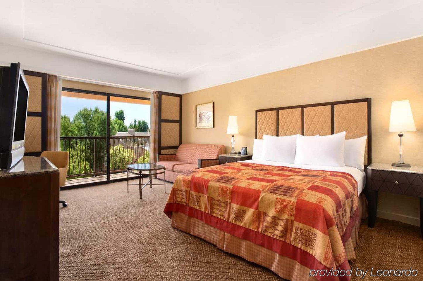 Hotel Hilton Stockton Zimmer foto